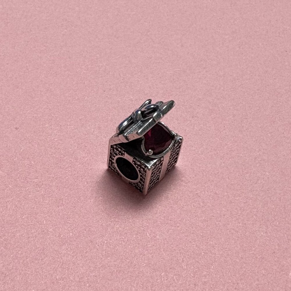 Pandora Sparkling Gift Box Charm|Pendant